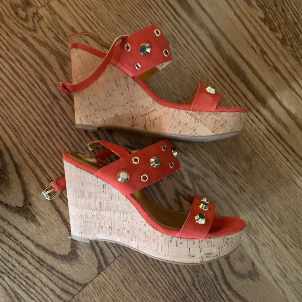 Ivanka Trump Wedges - Picture 2 of 3